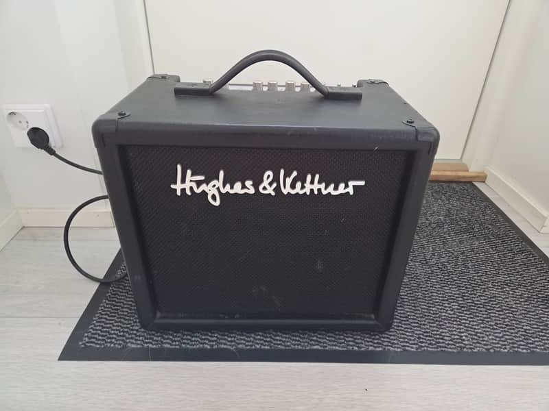Hughes & Kettner TubeMeister 18 2-Channel 18-Watt 1x10" Guitar Combo - Black image 1