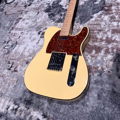 Fender American Deluxe Telecaster with Maple Fretboard 2005 image 6