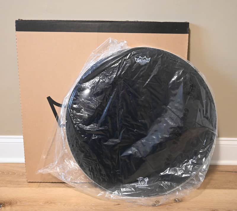 Remo 24" Powerstroke 3 Ebony Bass Drum Head P3-1024-ES
