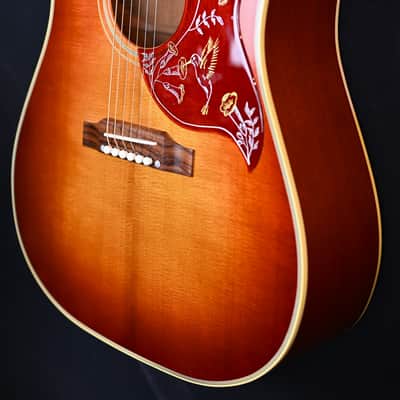 Gibson Custom Shop Historic 1960 Hummingbird with Fixed Bridge from 2021 in Heritage Cherry Sunburst with original case image 7
