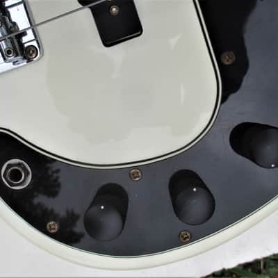 Dean Jammer III Bass Guitar,  1989,  Made In Korea,  34" Scale,  2 Pu's,   White Finish,  Gig Bag image 6