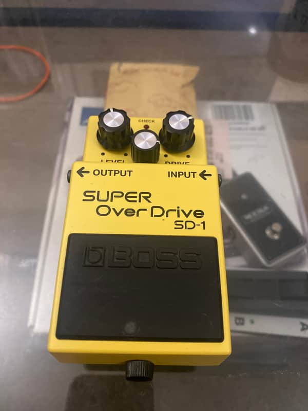 Boss SD-1 Super OverDrive (Silver Label) 1997 - Present - Yellow image 1