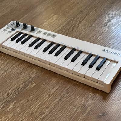 Arturia KeyStep 32-Key MIDI Controller 2017 - Present White image 3