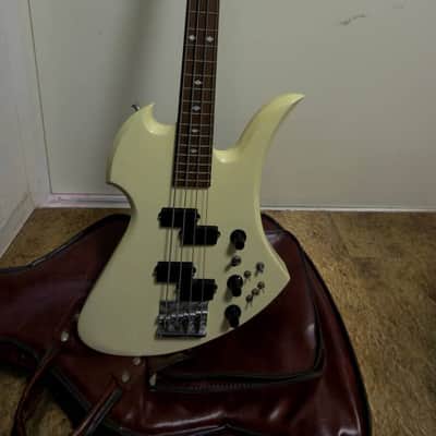 Fernandes MB-80 1980s - White MockingBird bass guitar image 1