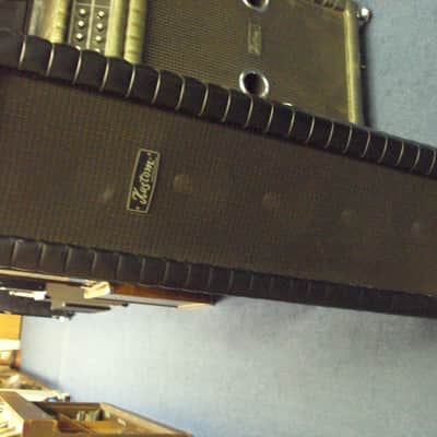ONE PAIR KUSTOM VINTAGE 302 PA SPEAKER CABINETS TUCK AND ROLL! image 3