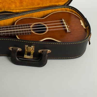 C. F. Martin  Style 3M Taropatch (1920), black chipboard case. image 12