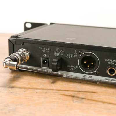 Shure SLX4 Wireless Receiver - J3 Band: 572-596 MHz (NO POWER SUPPLY) CG012C0 image 7