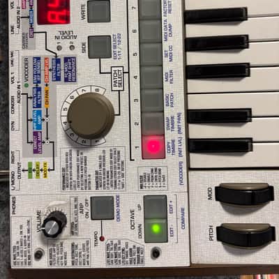 Korg MicroKORG 37-Key Synthesizer/Vocoder 2002 - 2019 - Silver image 2