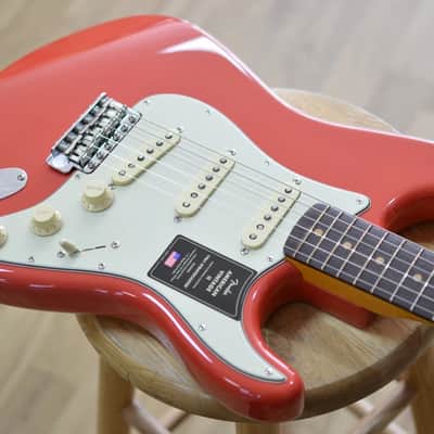 Fender American Vintage II 1961 Stratocaster Fiesta Red Incl Vintage Hard Case image 3