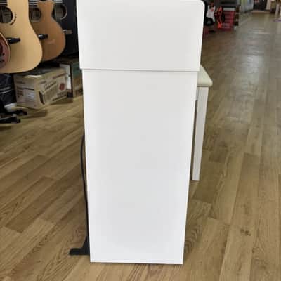 Yamaha YDPS35 Digital Piano, Stool & Headphones - White, Second Hand image 4