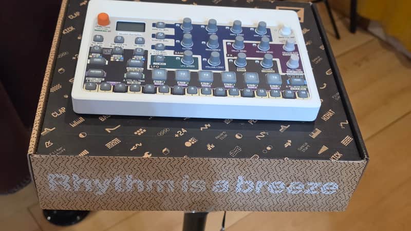Elektron Model:Samples with overlay image 1