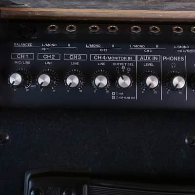 Roland KC-400 150W Keyboard Amplifier – Very Good Condition image 3