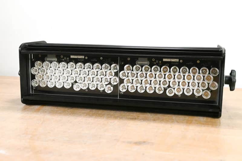 ETC Selador Vivid-R 21" LED Fixture CG014YT image 1