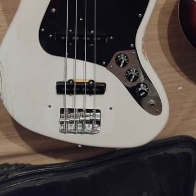 Fender Jazz Bass 1978 Olympic White – All Original Electronics – Vintage Hard Case + Manual image 6