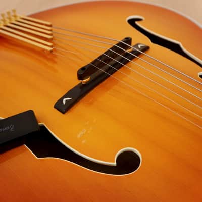 2005 Heritage Golden Eagle Archtop Guitar Sunburst w/ Benedetto Pickup, Kalamazoo USA image 19