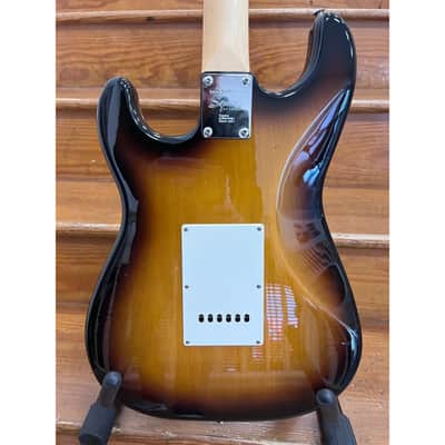 SECONDHAND Squier Bullet Stratocaster - Sunburst image 6