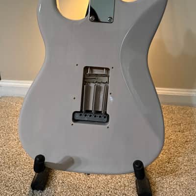 Fender MIJ Hybrid II Stratocaster with Maple Fretboard 2020 - 2021 - US Blonde image 8