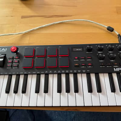 Akai MPK Mini Plus 37-Key MIDI Controller 2022 - Present - Black