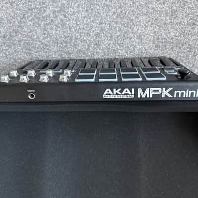 Akai MPC X SE + Decksaver + MPK Mini II + Carry Case Bundle image 11