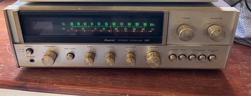 Sansui 661 Stereo Receiver 1971 - 1976 - Silver image 1