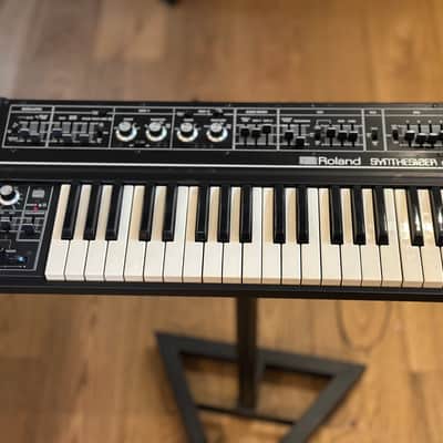 Roland SH-2 37-Key Synthesizer 1979 - 1982