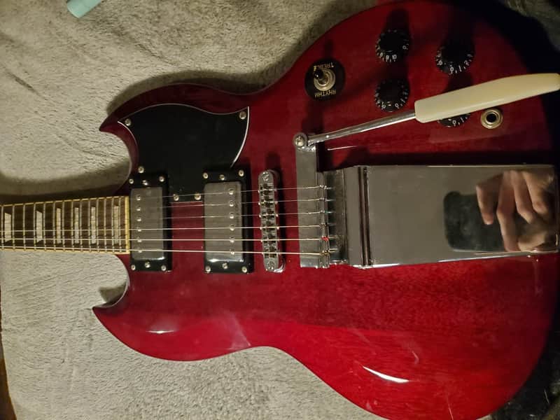 Iyv SG Red image 1