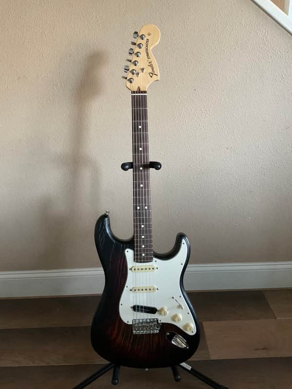 Fender Sandblasted Stratocaster Sweetwater Exclusive 2018 - 3-Color Burst image 1