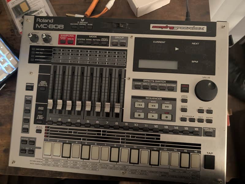 Roland MC-808 Groovebox 2010s - Silver