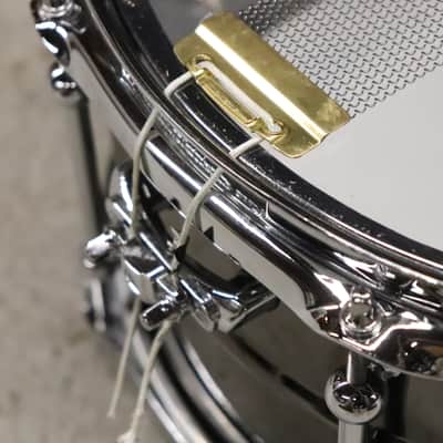 Ludwig Universal Black Brass 7x13 Snare Drum image 8