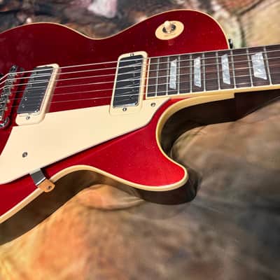 FANCY 💃! 2026 Gibson Custom Shop '76 Les Paul Deluxe Reissue Rocket Red Sparkle Top VOS Limited Edition LE 1976 Standard Norlin Era Mini Humbuckers Maple Neck Sandwich Body Construction ABR-1 Bridge Chrome Hardware Cream Plastics Brown Walnut Body image 4