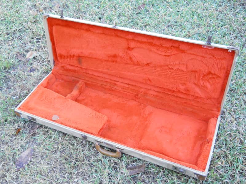 Vintage 1983 Roadworn Fender Tweed Reissue Guitar Case, Strat Tele, '52 '54 '56 '57 '59 '62 image 1