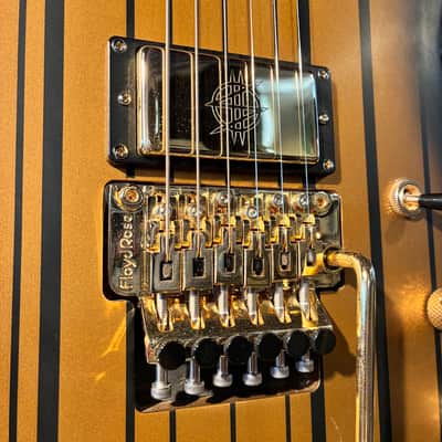 Schecter Synyster Custom S 2021 Sustainiac image 2