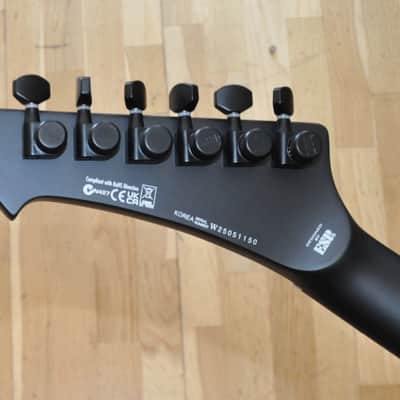 ESP LTD Snakebyte BLKS Black Satin / James Hetfield (Metallica) Signature / Made in Korea / Explorer Type / W25061150 image 13