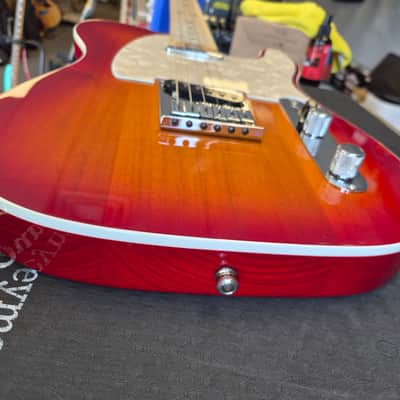 Fender 2018 American Elite Telecaster with Hard Shell image 4