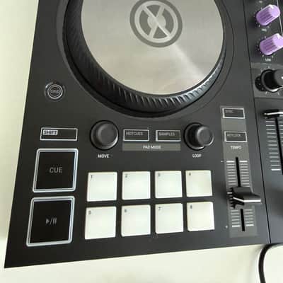 Native Instruments Traktor Kontrol S2 MK3 2018 - Black image 5