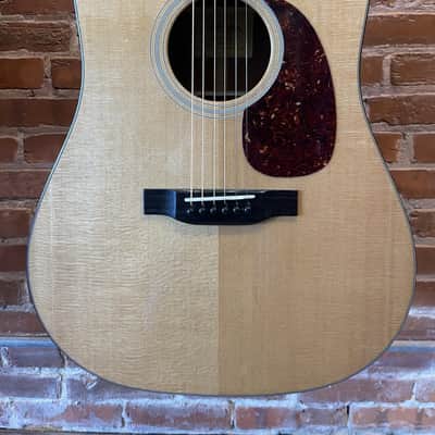 Eastman E1D-DLX Acoustic/Electric with gig bag image 1
