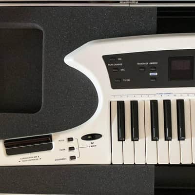 Roland AX-Synth white keytar synthesizer Guitar Keyboard Mint Condition + Hard Case image 3