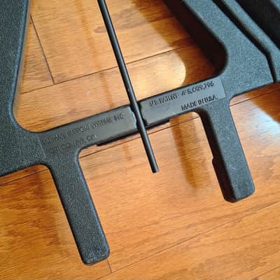 Ultimate Support ML29B Foldable Guitar Stand Made in USA Lot 82-673 image 6