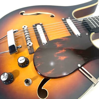 Vintage Silvertone Longhorn Danelectro hybrid electric guitar The Awesomesauce Longhorn 1968 - Sunburst image 11