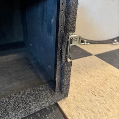 Grundorf 6 space carpeted rack case for 19” image 2