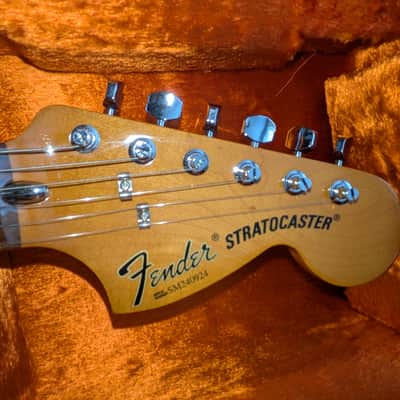 Fender 70th Anniversary Vintera II Stratocaster 2024 - Antigua image 2