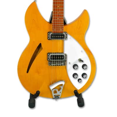 Rickenbacker 330 - Mapleglo image 4