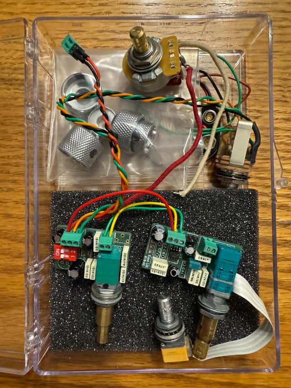 John East MMSR bass preamp 3 band, 3 knob - Chrome image 1