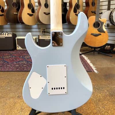 Yamaha PAC112VM Pacifica Solid Body Ice Blue w/Coil Split image 3