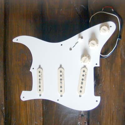 Kinman Traditional Mk-III Strat Pickup Set, Zero-Hum, Loaded Pickguard, Full System, LN image 2