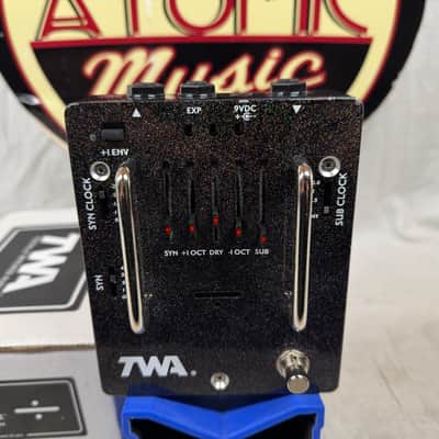 Totally Wycked Audio TWA GD-02 gd02 Great Divide Analog Synth Octaver Pedal with Box image 2