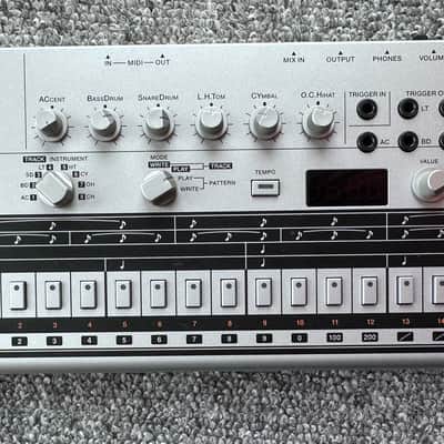Roland TR-06 Drumatix 2020 - Present - Silver