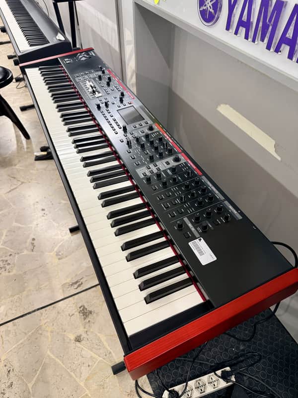 Roland V-STAGE 88 + BORSA image 1