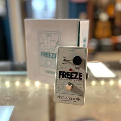 Electro-Harmonix Freeze Nano Sound Retainer Sustain Pedal 2010 - Present - Blue / Gray image 2