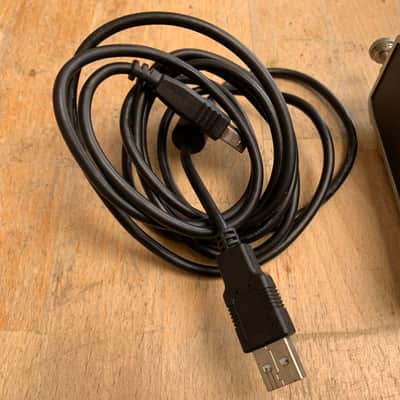 Native Instruments Audio 4 DJ interface image 4